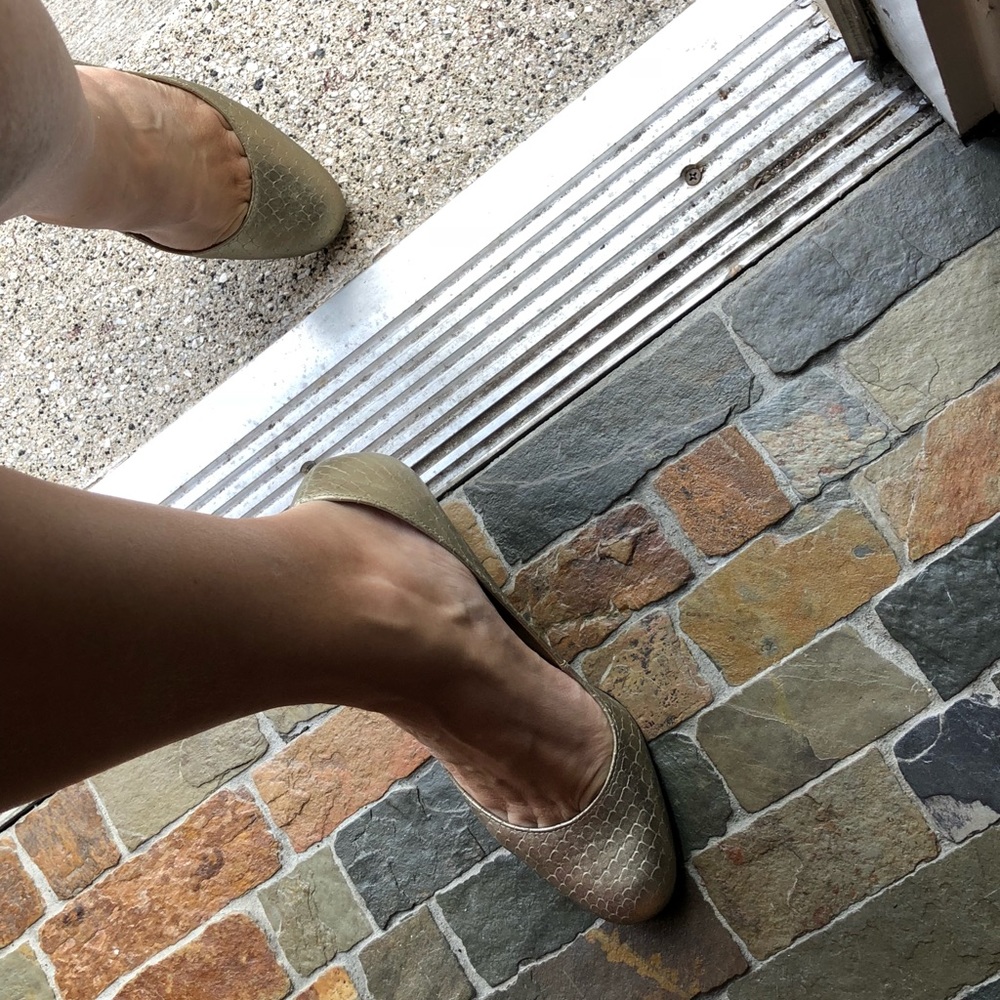 Shoes - Picture 2 of 7